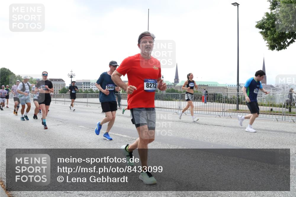 29.06.2025 - hella hamburg halbmarathon Lena Gebhardt http://msf.ph/oto/8433099 29.06.2025 10:44:30 Lombardsbrücke 261, 564, 5649, 8272, 12995, 1225, 1345, 1519, 1802, 1804, 2186, 2343, 2610, 2674, 2692, 3065, 3506, 3596, 4215, 4496, 4898, 4968, 5127, 5355, 5647, 5649, 5730, 5731, 6002, 7216, 7326, 7610, 7818, 7842, 8272, 8591, 8763, 8957, 9084, 9085, 9331, 9333, 9397, 9510, 9536, 10006, 10223, 10303, 10304, 10416, 11272, 11825, 11955, 12318, 12322, 12409, 12803, 12995, 13262, 13288, 13330, 13390, 13906, 14091, 14123, 14350, 14654, 14681, 14971, 18454, 18459 meine-sportfotos.de