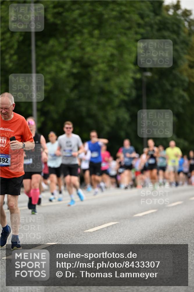 29.06.2025 - hella hamburg halbmarathon Dr. Thomas Lammeyer http://msf.ph/oto/8433307 29.06.2025 10:53:04 Kennedybrücke 1142, 1157, 1174, 1175, 1392, 1463, 1701, 1720, 2067, 3215, 3486, 4327, 5010, 5714, 7394, 7532, 8719, 9552, 9691, 10366, 10794, 11000 meine-sportfotos.de