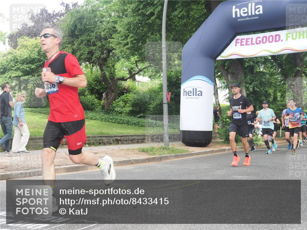 29.06.2025 - hella hamburg halbmarathon KatJ http://msf.ph/oto/8433415 29.06.2025 10:43:50 Zwischen KM18-KM19 1563, 2417, 3836, 4167, 5033, 6416, 7716, 8542, 8652 meine-sportfotos.de