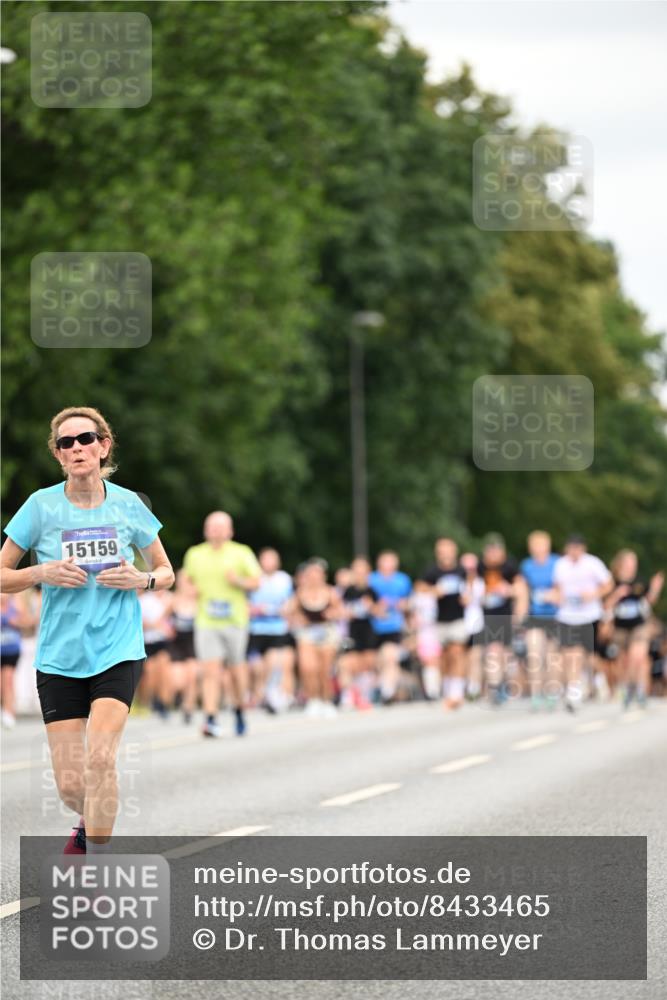 29.06.2025 - hella hamburg halbmarathon Dr. Thomas Lammeyer http://msf.ph/oto/8433465 29.06.2025 10:53:12 Kennedybrücke 1142, 1157, 1174, 1175, 1392, 1626, 1701, 2067, 2475, 3383, 3486, 4327, 5010, 5551, 7394, 7532, 8719, 9341, 9552, 9691, 10204, 10794, 11000 meine-sportfotos.de