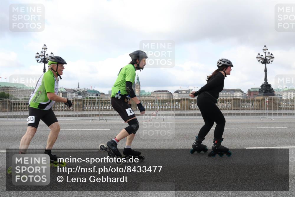29.06.2025 - hella hamburg halbmarathon Lena Gebhardt http://msf.ph/oto/8433477 29.06.2025 09:01:07 Lombardsbrücke 343 meine-sportfotos.de