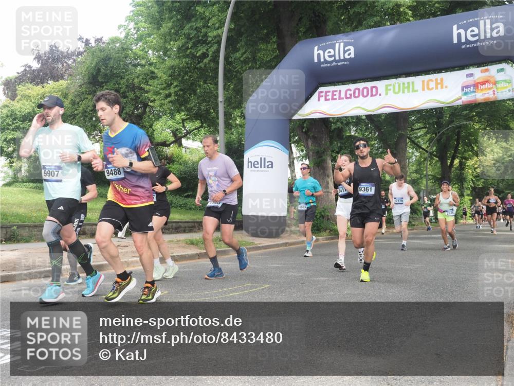 29.06.2025 - hella hamburg halbmarathon KatJ http://msf.ph/oto/8433480 29.06.2025 10:43:53 Zwischen KM18-KM19 1563, 2417, 2676, 3836, 4940, 5033, 6416, 8542 meine-sportfotos.de