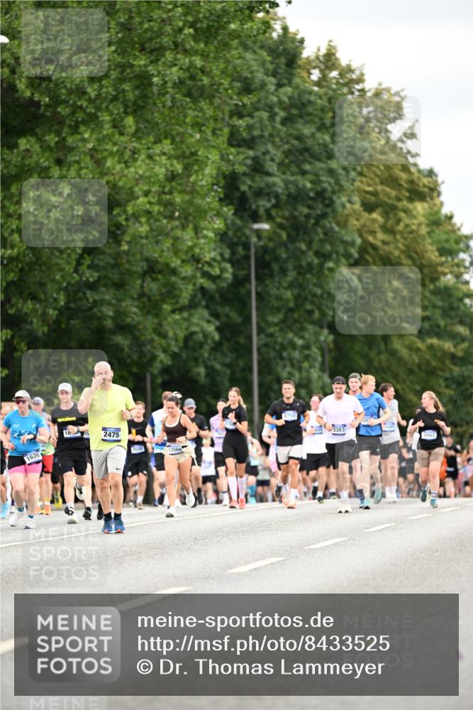 29.06.2025 - hella hamburg halbmarathon Dr. Thomas Lammeyer http://msf.ph/oto/8433525 29.06.2025 10:53:14 Kennedybrücke 1142, 1157, 1174, 1175, 1392, 1626, 1701, 2067, 2475, 3086, 3383, 3486, 4327, 5010, 5551, 7394, 7532, 8719, 9341, 9552, 9691, 10204, 10794, 11000 meine-sportfotos.de