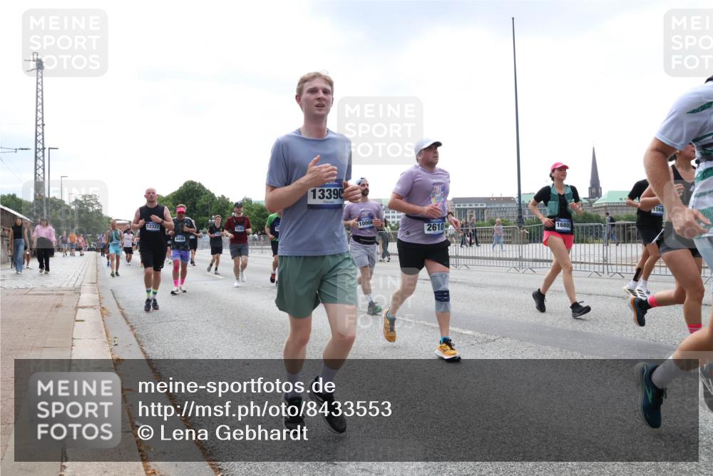 29.06.2025 - hella hamburg halbmarathon Lena Gebhardt http://msf.ph/oto/8433553 29.06.2025 10:44:33 Lombardsbrücke 12322, 10304, 13390, 10006, 2610, 1680, 1564, 1345, 1519, 1802, 1804, 2186, 2343, 2610, 2674, 2692, 3065, 3506, 3596, 4215, 4496, 4898, 4968, 5127, 5355, 5647, 5649, 5730, 5731, 6002, 7216, 7610, 7818, 7842, 8272, 8582, 8591, 8763, 8957, 9084, 9085, 9331, 9333, 9397, 9510, 9536, 10006, 10223, 10303, 10304, 10416, 11272, 11825, 11955, 12318, 12322, 12409, 12803, 12995, 13262, 13288, 13330, 13390, 13906, 14091, 14123, 14350, 14654, 14681, 14971, 18454, 18459 meine-sportfotos.de