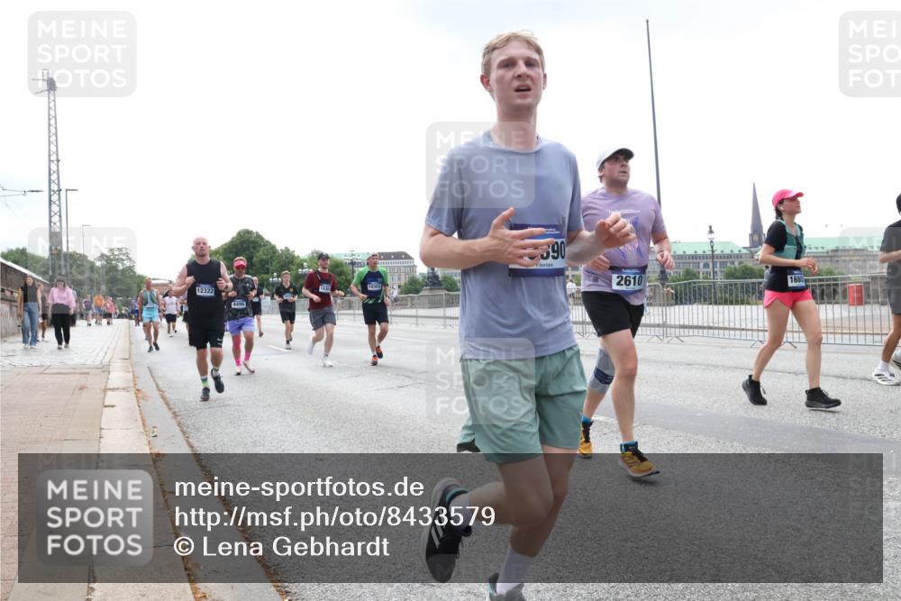 29.06.2025 - hella hamburg halbmarathon Lena Gebhardt http://msf.ph/oto/8433579 29.06.2025 10:44:33 Lombardsbrücke 12322, 4496, 10303, 90, 2610, 1680, 1345, 1519, 1802, 1804, 2186, 2343, 2610, 2674, 2692, 3065, 3506, 3596, 4215, 4496, 4898, 4968, 5127, 5355, 5647, 5649, 5730, 5731, 6002, 7216, 7610, 7818, 7842, 8272, 8582, 8591, 8763, 8957, 9084, 9085, 9331, 9333, 9397, 9510, 9536, 10006, 10223, 10303, 10304, 10416, 11272, 11825, 11955, 12318, 12322, 12409, 12803, 12995, 13262, 13288, 13330, 13390, 13906, 14091, 14123, 14350, 14654, 14681, 14971, 18454, 18459 meine-sportfotos.de