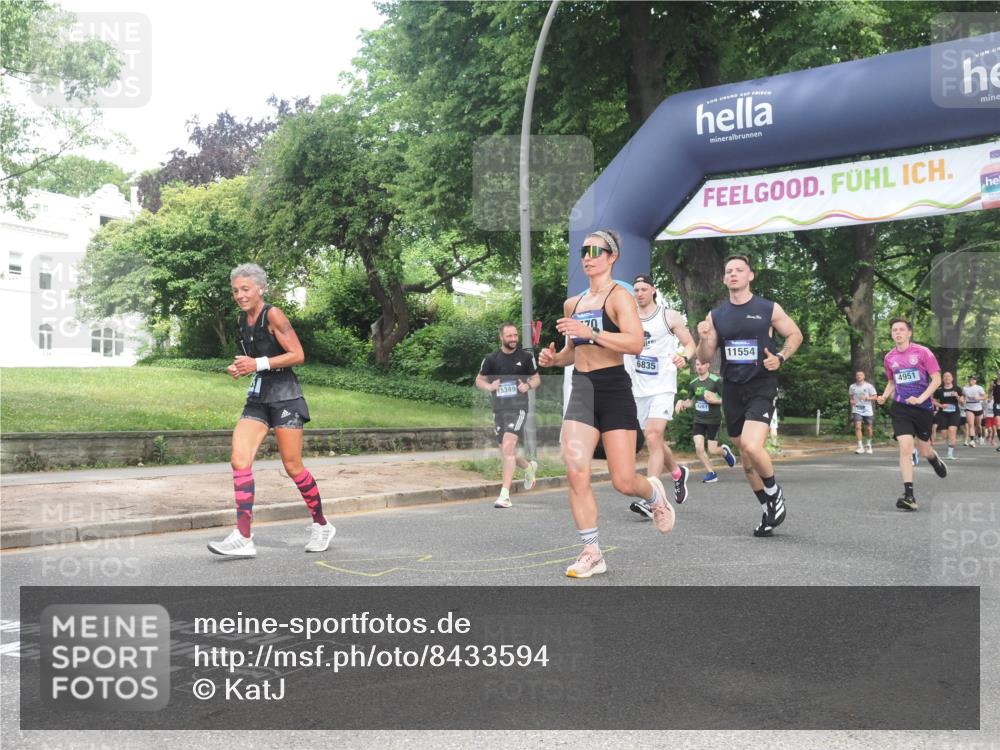 29.06.2025 - hella hamburg halbmarathon KatJ http://msf.ph/oto/8433594 29.06.2025 10:43:58 Zwischen KM18-KM19 2417, 2676, 4833, 4940, 4951, 5570, 6835 meine-sportfotos.de