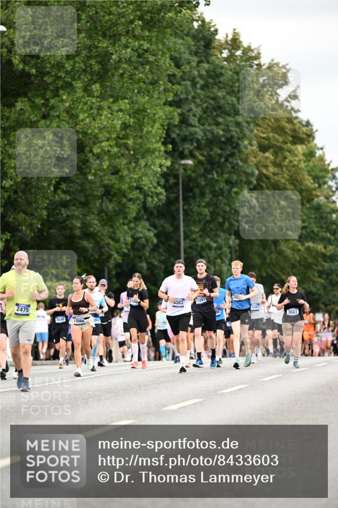 29.06.2025 - hella hamburg halbmarathon Dr. Thomas Lammeyer http://msf.ph/oto/8433603 29.06.2025 10:53:16 Kennedybrücke 1142, 1157, 1174, 1175, 1392, 1626, 1701, 2067, 2475, 3086, 3383, 3486, 3661, 4327, 5551, 7394, 7532, 7931, 8549, 8719, 8759, 8760, 9341, 10204, 10479, 10794, 11000 meine-sportfotos.de