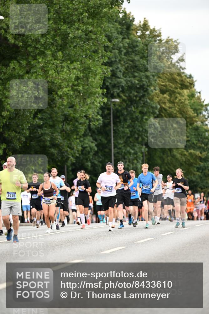 29.06.2025 - hella hamburg halbmarathon Dr. Thomas Lammeyer http://msf.ph/oto/8433610 29.06.2025 10:53:16 Kennedybrücke 1142, 1157, 1174, 1175, 1392, 1626, 1701, 2067, 2475, 3086, 3383, 3486, 3661, 4327, 5551, 7394, 7532, 7931, 8549, 8719, 8759, 8760, 9341, 10204, 10479, 10794, 11000 meine-sportfotos.de