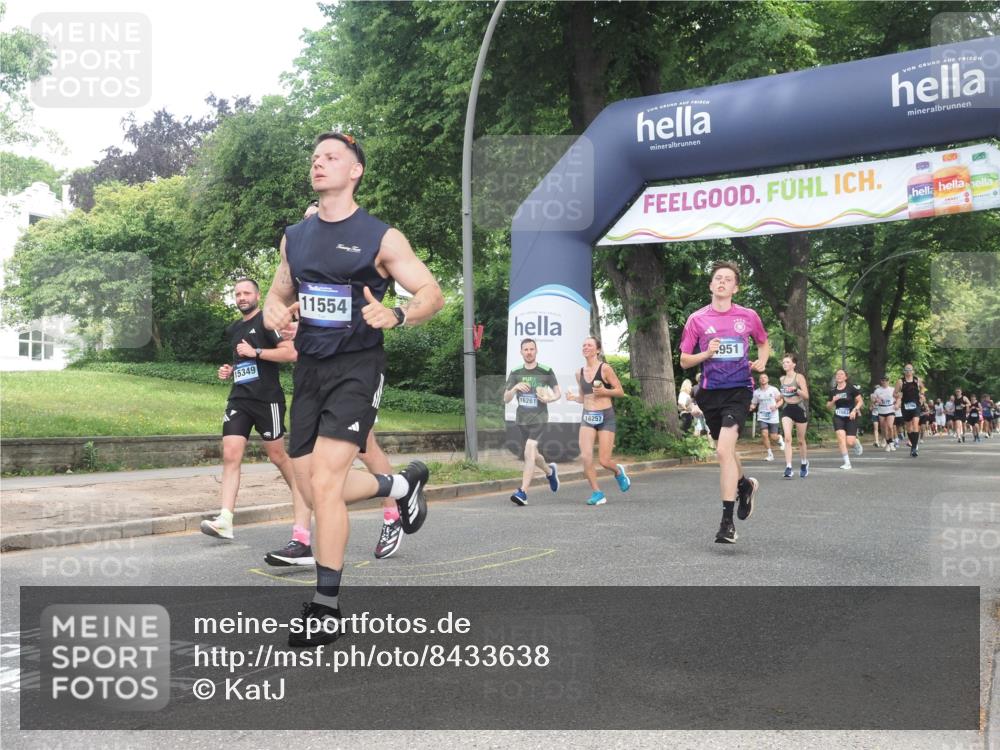29.06.2025 - hella hamburg halbmarathon KatJ http://msf.ph/oto/8433638 29.06.2025 10:43:59 Zwischen KM18-KM19 2676, 4833, 4940, 4951, 5570, 6835 meine-sportfotos.de