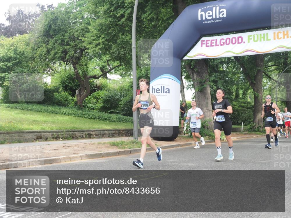 29.06.2025 - hella hamburg halbmarathon KatJ http://msf.ph/oto/8433656 29.06.2025 10:44:01 Zwischen KM18-KM19 2676, 2883, 4833, 4951, 5570, 6835 meine-sportfotos.de