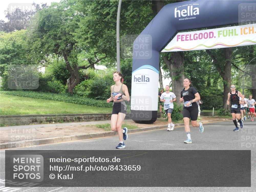 29.06.2025 - hella hamburg halbmarathon KatJ http://msf.ph/oto/8433659 29.06.2025 10:44:01 Zwischen KM18-KM19 2676, 2883, 4833, 4951, 5570, 6835 meine-sportfotos.de