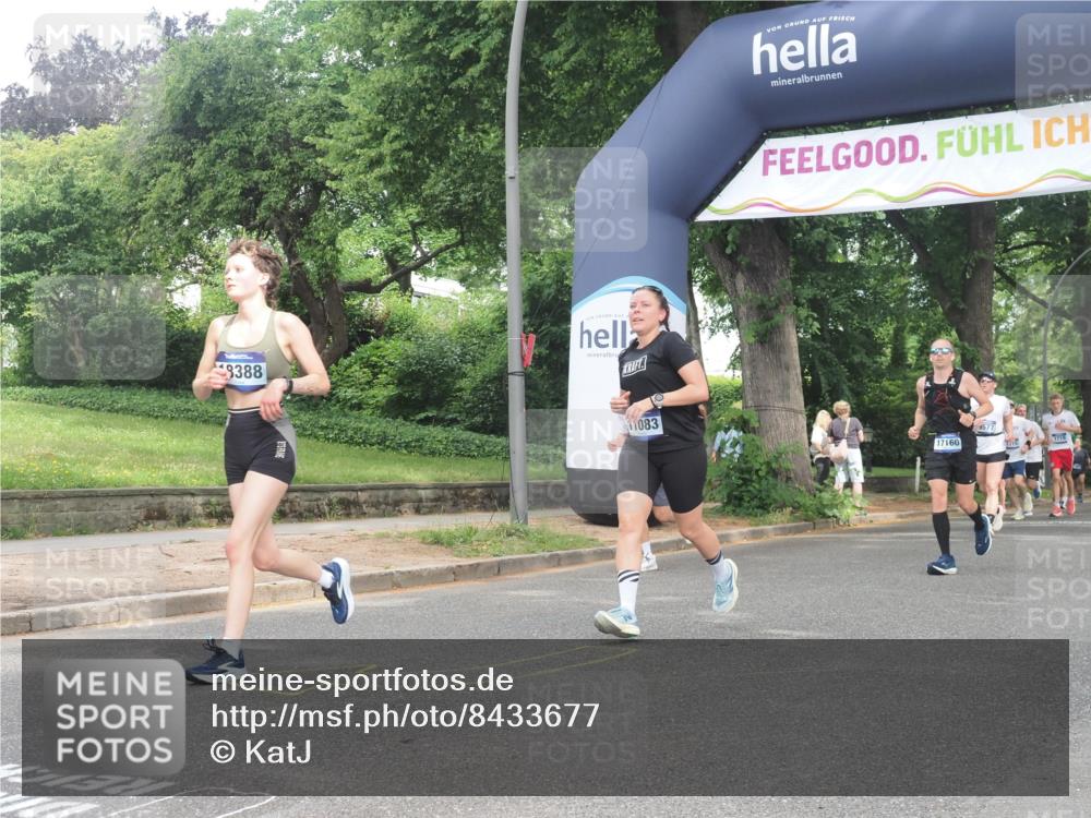 29.06.2025 - hella hamburg halbmarathon KatJ http://msf.ph/oto/8433677 29.06.2025 10:44:02 Zwischen KM18-KM19 2883, 4833, 4951, 5570, 6835 meine-sportfotos.de