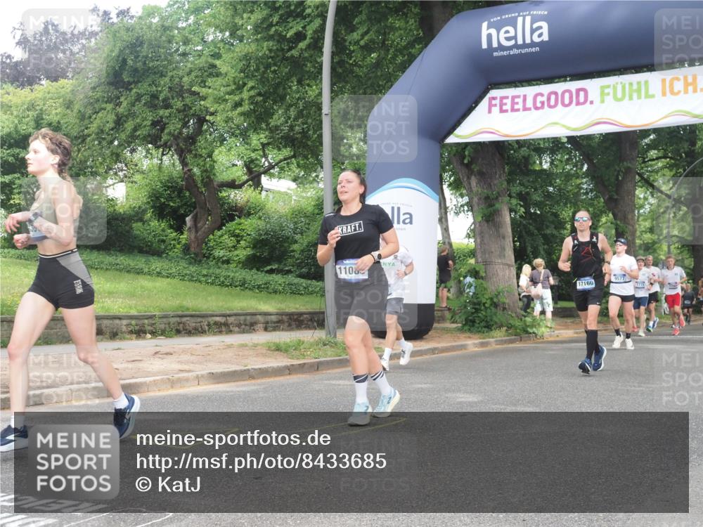 29.06.2025 - hella hamburg halbmarathon KatJ http://msf.ph/oto/8433685 29.06.2025 10:44:02 Zwischen KM18-KM19 2883, 4833, 4951, 5570, 6835 meine-sportfotos.de