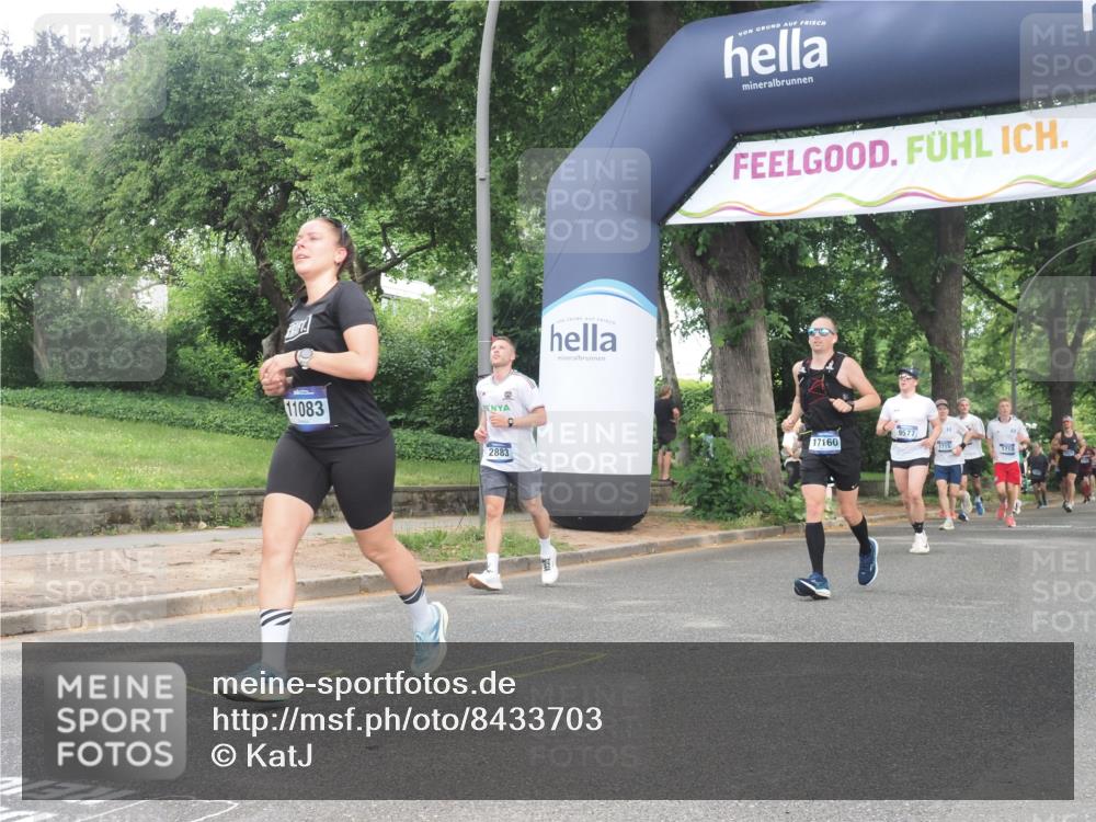 29.06.2025 - hella hamburg halbmarathon KatJ http://msf.ph/oto/8433703 29.06.2025 10:44:03 Zwischen KM18-KM19 2883, 4833, 4951, 5570, 6835 meine-sportfotos.de