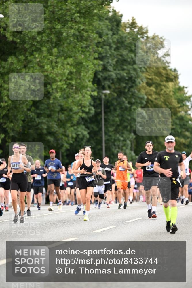29.06.2025 - hella hamburg halbmarathon Dr. Thomas Lammeyer http://msf.ph/oto/8433744 29.06.2025 10:53:32 Kennedybrücke 1142, 1167, 1584, 1626, 2475, 2527, 2668, 3086, 3232, 3383, 3661, 4403, 4769, 5118, 5551, 5781, 6191, 6497, 7203, 7650, 7931, 7936, 7947, 7948, 8065, 8549, 8759, 8760, 9245, 9341, 10130, 10204, 10333, 10479, 11192 meine-sportfotos.de