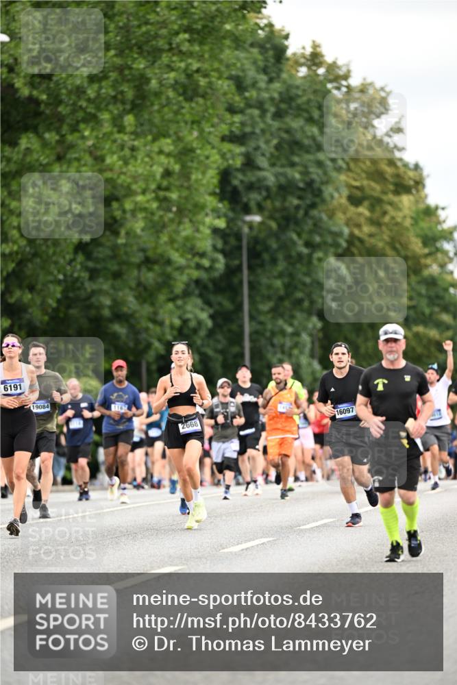 29.06.2025 - hella hamburg halbmarathon Dr. Thomas Lammeyer http://msf.ph/oto/8433762 29.06.2025 10:53:32 Kennedybrücke 1142, 1167, 1584, 1626, 2475, 2527, 2668, 3086, 3232, 3383, 3661, 4403, 4769, 5118, 5551, 5781, 6191, 6497, 7203, 7650, 7931, 7936, 7947, 7948, 8065, 8549, 8759, 8760, 9245, 9341, 10130, 10204, 10333, 10479, 11192 meine-sportfotos.de