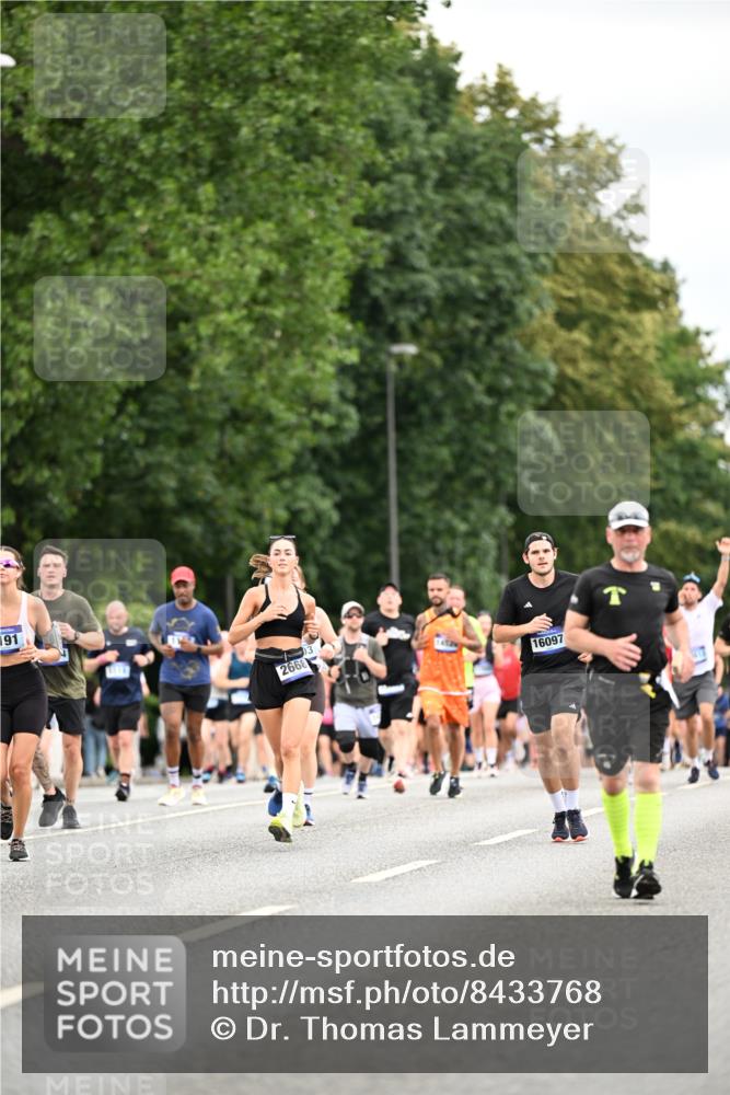 29.06.2025 - hella hamburg halbmarathon Dr. Thomas Lammeyer http://msf.ph/oto/8433768 29.06.2025 10:53:32 Kennedybrücke 1142, 1167, 1584, 1626, 2475, 2527, 2668, 3086, 3232, 3383, 3661, 4403, 4769, 5118, 5551, 5781, 6191, 6497, 7203, 7650, 7931, 7936, 7947, 7948, 8065, 8549, 8759, 8760, 9245, 9341, 10130, 10204, 10333, 10479, 11192 meine-sportfotos.de
