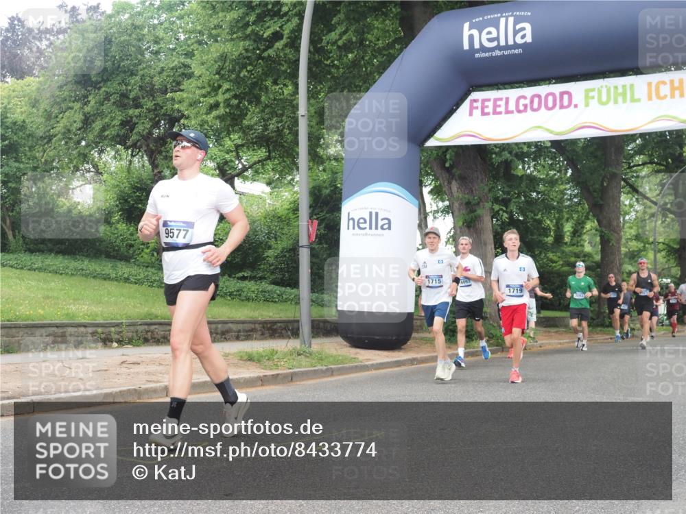 29.06.2025 - hella hamburg halbmarathon KatJ http://msf.ph/oto/8433774 29.06.2025 10:44:06 Zwischen KM18-KM19 1715, 1719, 2883, 4467 meine-sportfotos.de