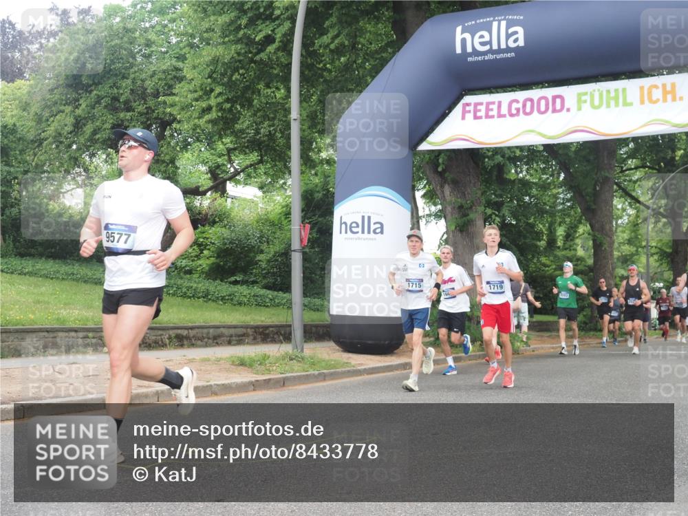 29.06.2025 - hella hamburg halbmarathon KatJ http://msf.ph/oto/8433778 29.06.2025 10:44:06 Zwischen KM18-KM19 1715, 1719, 2883, 4467 meine-sportfotos.de