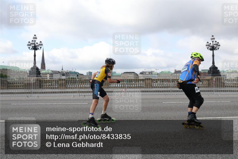 29.06.2025 - hella hamburg halbmarathon Lena Gebhardt http://msf.ph/oto/8433835 29.06.2025 09:01:08 Lombardsbrücke 20447 meine-sportfotos.de
