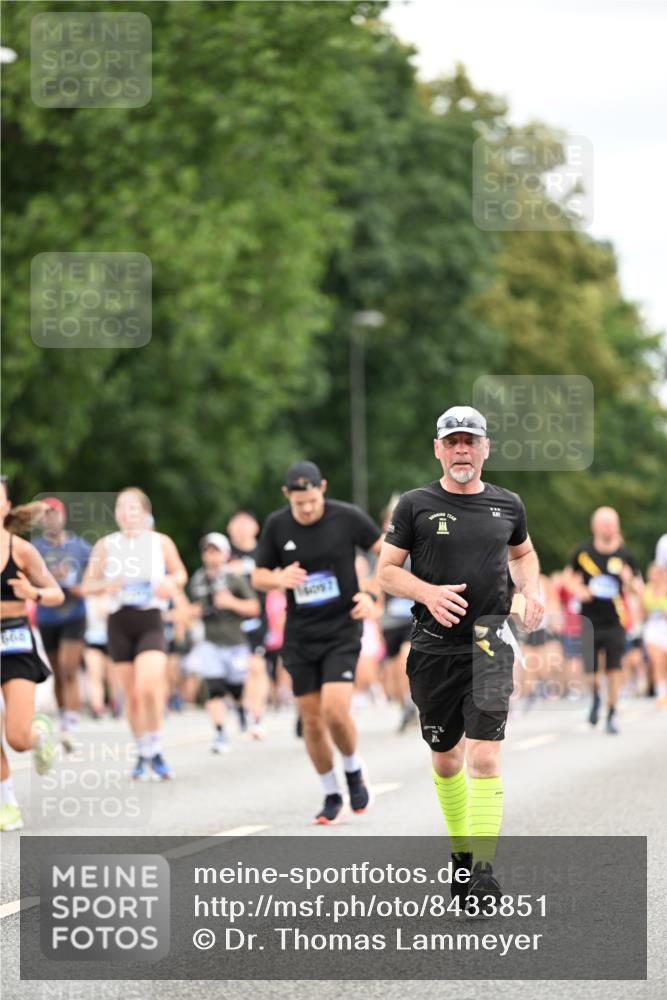 29.06.2025 - hella hamburg halbmarathon Dr. Thomas Lammeyer http://msf.ph/oto/8433851 29.06.2025 10:53:35 Kennedybrücke 1167, 1584, 1626, 2475, 2527, 2668, 3086, 3232, 3253, 3383, 3661, 4403, 4769, 5118, 5551, 5781, 6191, 6497, 7203, 7650, 7931, 7936, 7947, 7948, 8065, 8549, 8759, 8760, 9245, 9341, 10130, 10204, 10333, 10479, 10654, 11192 meine-sportfotos.de