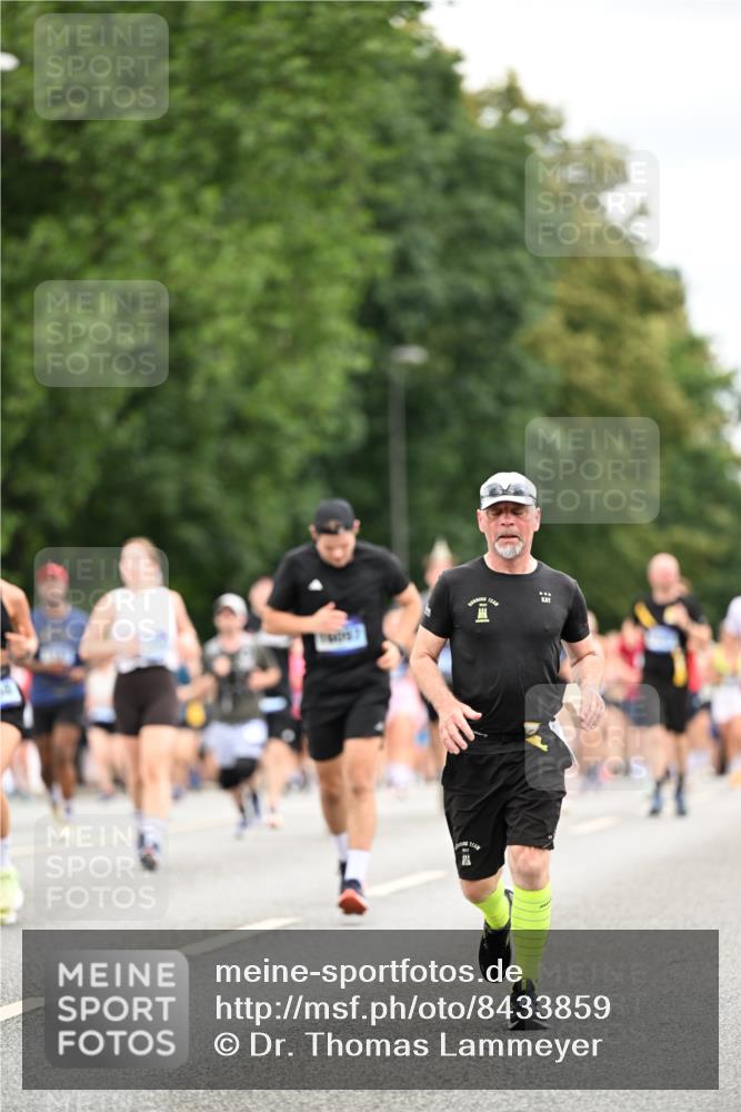 29.06.2025 - hella hamburg halbmarathon Dr. Thomas Lammeyer http://msf.ph/oto/8433859 29.06.2025 10:53:35 Kennedybrücke 1167, 1584, 1626, 2475, 2527, 2668, 3086, 3232, 3253, 3383, 3661, 4403, 4769, 5118, 5551, 5781, 6191, 6497, 7203, 7650, 7931, 7936, 7947, 7948, 8065, 8549, 8759, 8760, 9245, 9341, 10130, 10204, 10333, 10479, 10654, 11192 meine-sportfotos.de