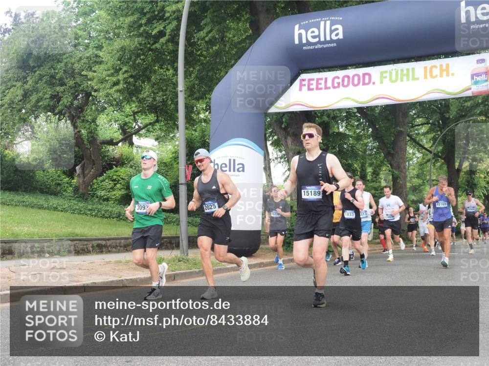 29.06.2025 - hella hamburg halbmarathon KatJ http://msf.ph/oto/8433884 29.06.2025 10:44:10 Zwischen KM18-KM19 1715, 1719, 1833, 2025, 3093, 3413, 4467 meine-sportfotos.de
