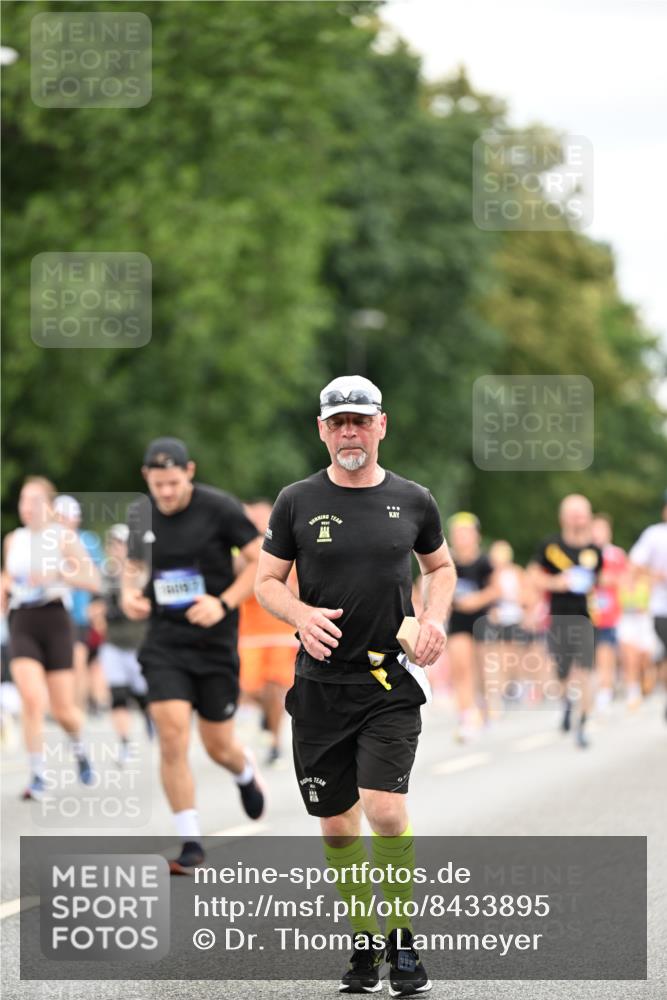 29.06.2025 - hella hamburg halbmarathon Dr. Thomas Lammeyer http://msf.ph/oto/8433895 29.06.2025 10:53:37 Kennedybrücke 1167, 1584, 1626, 2475, 2527, 2668, 3086, 3232, 3253, 3383, 3661, 4403, 4769, 5118, 5551, 5781, 6191, 6497, 7203, 7650, 7931, 7936, 7947, 7948, 8065, 8549, 8759, 8760, 9245, 9341, 10130, 10204, 10333, 10479, 10654, 11192 meine-sportfotos.de