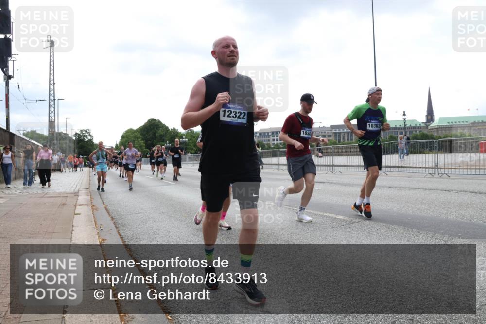 29.06.2025 - hella hamburg halbmarathon Lena Gebhardt http://msf.ph/oto/8433913 29.06.2025 10:44:36 Lombardsbrücke 12322, 1030, 10303, 1345, 1519, 1924, 2343, 2610, 2674, 3065, 3506, 4215, 4496, 4968, 5355, 5647, 5649, 5730, 5731, 6002, 6841, 6888, 7216, 7610, 7818, 7842, 8272, 8582, 8763, 9036, 9084, 9085, 9331, 9333, 9397, 9510, 9536, 10006, 10223, 10303, 10304, 10416, 10668, 11272, 11825, 11955, 12318, 12322, 12409, 12803, 12995, 13039, 13262, 13288, 13330, 13390, 13906, 14091, 14123, 14350, 14654, 14681, 14971, 18454, 18459 meine-sportfotos.de