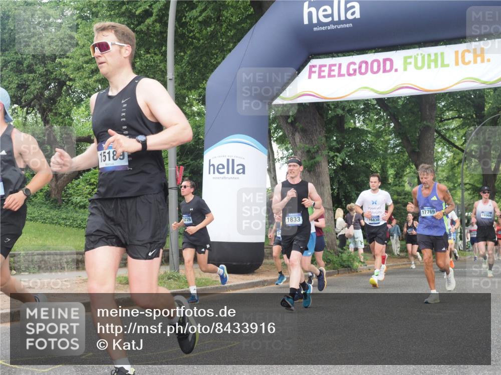 29.06.2025 - hella hamburg halbmarathon KatJ http://msf.ph/oto/8433916 29.06.2025 10:44:11 Zwischen KM18-KM19 1715, 1719, 1833, 2025, 2488, 3093, 3413, 4467 meine-sportfotos.de