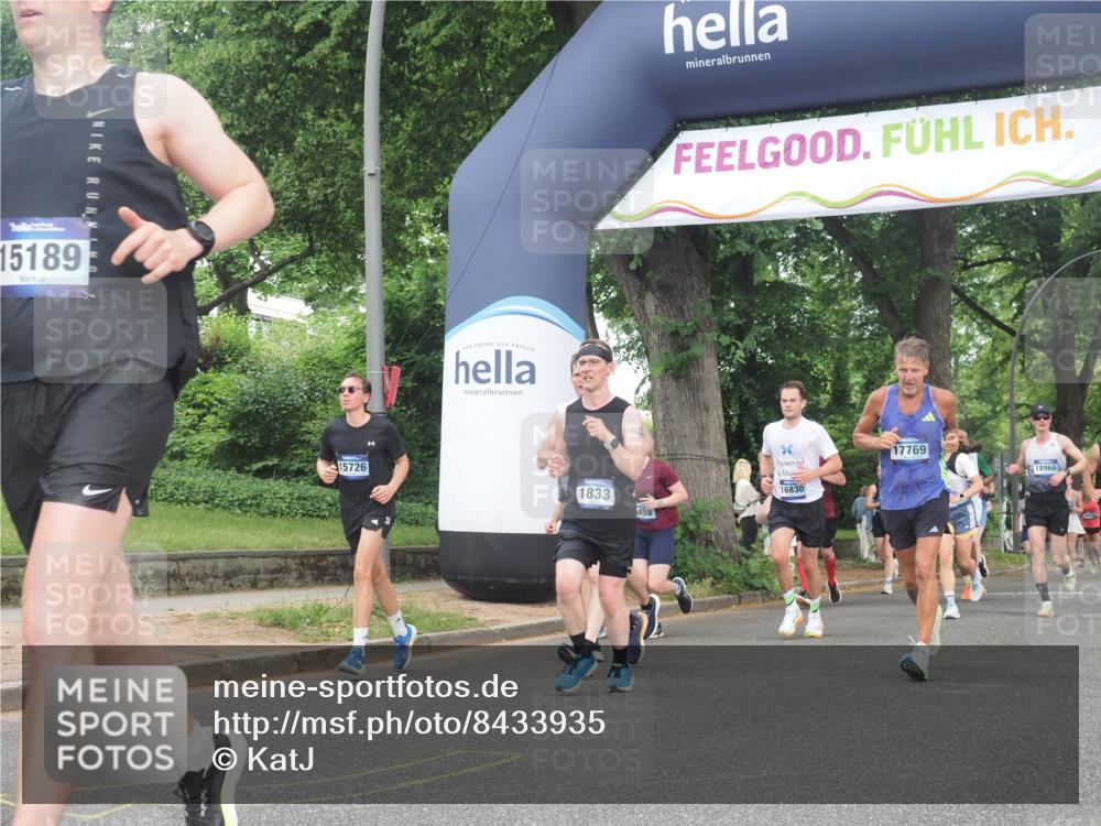 29.06.2025 - hella hamburg halbmarathon KatJ http://msf.ph/oto/8433935 29.06.2025 10:44:11 Zwischen KM18-KM19 1715, 1719, 1833, 2025, 2488, 3093, 3413, 4467 meine-sportfotos.de