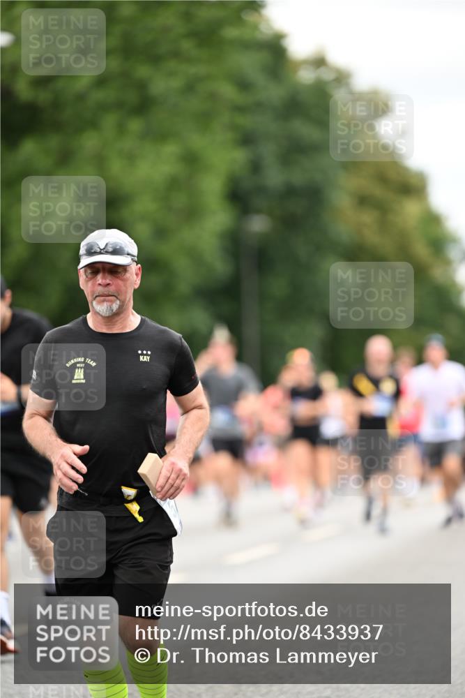 29.06.2025 - hella hamburg halbmarathon Dr. Thomas Lammeyer http://msf.ph/oto/8433937 29.06.2025 10:53:38 Kennedybrücke 1167, 1584, 1626, 2475, 2527, 2668, 3086, 3232, 3253, 3383, 3661, 4403, 4769, 5118, 5781, 6191, 6497, 7203, 7650, 7931, 7936, 7947, 7948, 8065, 8549, 8759, 8760, 9245, 10130, 10204, 10333, 10479, 10654, 11192 meine-sportfotos.de