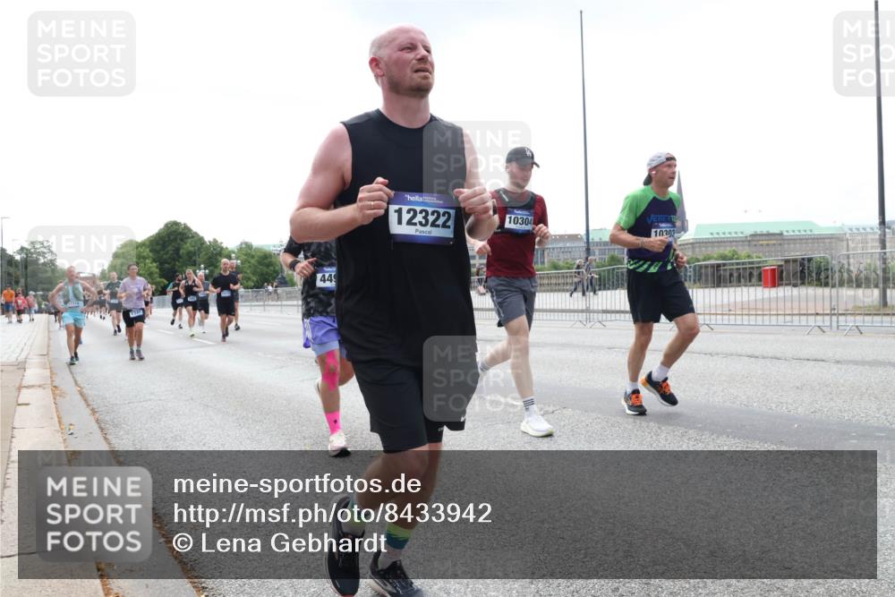 29.06.2025 - hella hamburg halbmarathon Lena Gebhardt http://msf.ph/oto/8433942 29.06.2025 10:44:36 Lombardsbrücke 449, 12322, 10304, 10303, 1345, 1519, 1924, 2343, 2610, 2674, 3065, 3506, 4215, 4496, 4968, 5355, 5647, 5649, 5730, 5731, 6002, 6841, 6888, 7216, 7610, 7818, 7842, 8272, 8582, 8763, 9036, 9084, 9085, 9331, 9333, 9397, 9510, 9536, 10006, 10223, 10303, 10304, 10416, 10668, 11272, 11825, 11955, 12318, 12322, 12409, 12803, 12995, 13039, 13262, 13288, 13330, 13390, 13906, 14091, 14123, 14350, 14654, 14681, 14971, 18454, 18459 meine-sportfotos.de