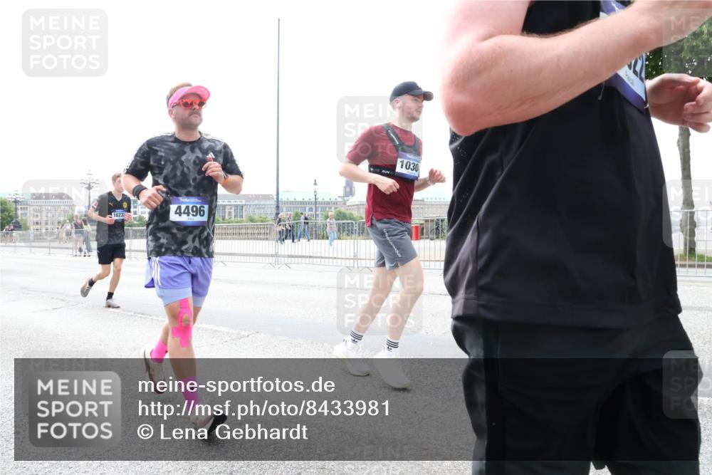 29.06.2025 - hella hamburg halbmarathon Lena Gebhardt http://msf.ph/oto/8433981 29.06.2025 10:44:37 Lombardsbrücke 1623, 4496, 1030, 1273, 1345, 1519, 1924, 2343, 2610, 2674, 3065, 3506, 4215, 4496, 4968, 5355, 5647, 5649, 5730, 5731, 6002, 6841, 6888, 7216, 7818, 7842, 8272, 8582, 8763, 9036, 9084, 9085, 9331, 9333, 9397, 9510, 9536, 10006, 10223, 10303, 10304, 10416, 10668, 11272, 11825, 11955, 12318, 12322, 12409, 12803, 12995, 13039, 13262, 13288, 13330, 13390, 13906, 14091, 14123, 14350, 14654, 14681, 14971, 18454, 18459 meine-sportfotos.de