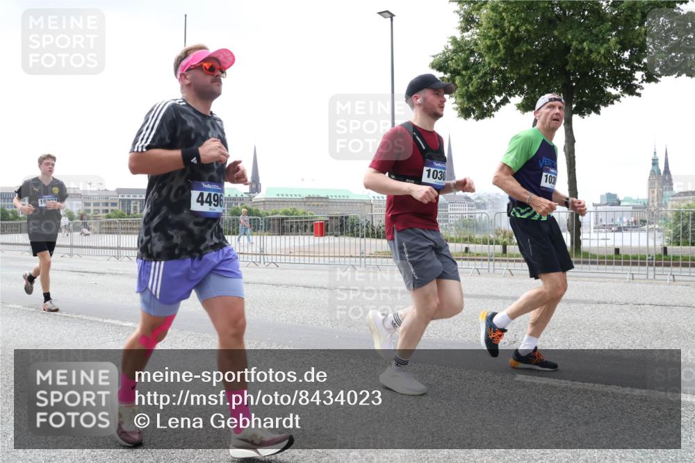 29.06.2025 - hella hamburg halbmarathon Lena Gebhardt http://msf.ph/oto/8434023 29.06.2025 10:44:37 Lombardsbrücke 16277, 4496, 1030, 103, 1273, 1345, 1519, 1924, 2343, 2610, 2674, 3065, 3506, 4215, 4496, 4968, 5355, 5647, 5649, 5730, 5731, 6002, 6841, 6888, 7216, 7818, 7842, 8272, 8582, 8763, 9036, 9084, 9085, 9331, 9333, 9397, 9510, 9536, 10006, 10223, 10303, 10304, 10416, 10668, 11272, 11825, 11955, 12318, 12322, 12409, 12803, 12995, 13039, 13262, 13288, 13330, 13390, 13906, 14091, 14123, 14350, 14654, 14681, 14971, 18454, 18459 meine-sportfotos.de
