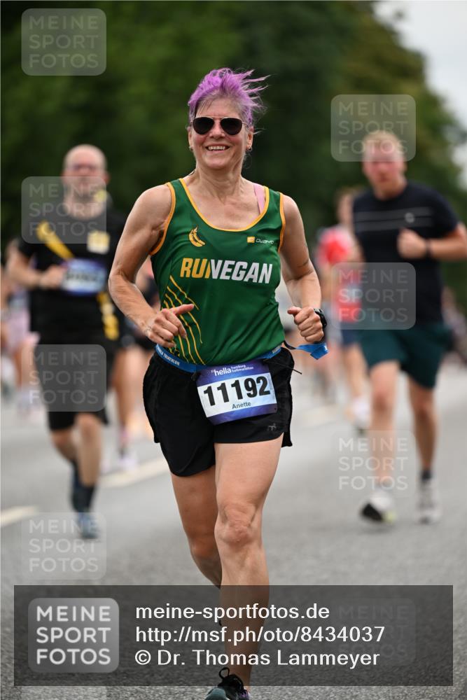 29.06.2025 - hella hamburg halbmarathon Dr. Thomas Lammeyer http://msf.ph/oto/8434037 29.06.2025 10:53:44 Kennedybrücke 1167, 1584, 2437, 2438, 2527, 2668, 2716, 3086, 3232, 3253, 3661, 4403, 4769, 5118, 5479, 5480, 5781, 6191, 6497, 7203, 7650, 7679, 7931, 7936, 7947, 7948, 8065, 8549, 8759, 8760, 9245, 10130, 10333, 10479, 10654, 10782, 11192 meine-sportfotos.de