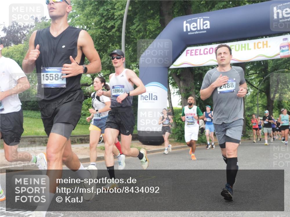 29.06.2025 - hella hamburg halbmarathon KatJ http://msf.ph/oto/8434092 29.06.2025 10:44:14 Zwischen KM18-KM19 1200, 1715, 1833, 2025, 2488, 3093, 3413, 3859, 4426, 4467, 5457, 5458, 5728 meine-sportfotos.de