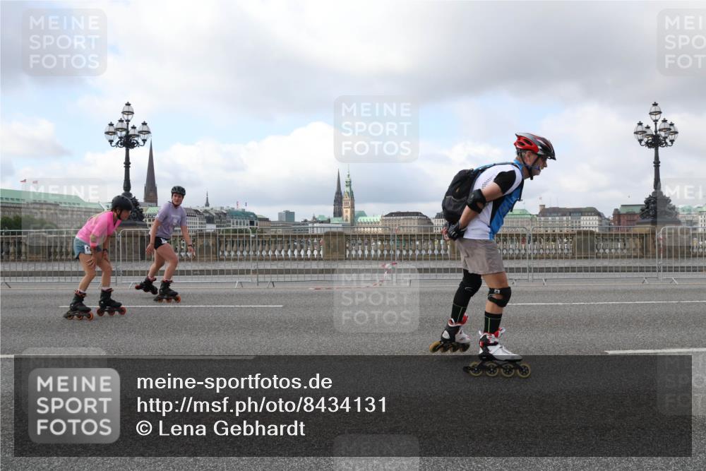 29.06.2025 - hella hamburg halbmarathon Lena Gebhardt http://msf.ph/oto/8434131 29.06.2025 09:01:13 Lombardsbrücke  meine-sportfotos.de