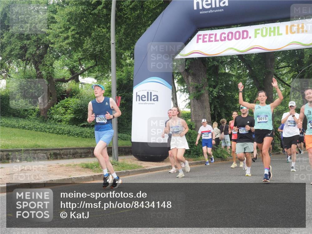 29.06.2025 - hella hamburg halbmarathon KatJ http://msf.ph/oto/8434148 29.06.2025 10:44:17 Zwischen KM18-KM19 1200, 1833, 2488, 3413, 3859, 4426, 5015, 5134, 5457, 5458, 5728 meine-sportfotos.de