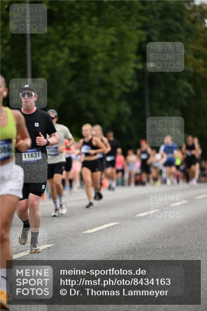 29.06.2025 - hella hamburg halbmarathon Dr. Thomas Lammeyer http://msf.ph/oto/8434163 29.06.2025 10:53:51 Kennedybrücke 1167, 1584, 1805, 2437, 2438, 2668, 2716, 2997, 3253, 4769, 5118, 5479, 5480, 5781, 6191, 7203, 7650, 7679, 7947, 7948, 8065, 9162, 10130, 10333, 10654, 10782, 11192 meine-sportfotos.de
