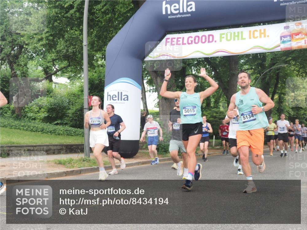 29.06.2025 - hella hamburg halbmarathon KatJ http://msf.ph/oto/8434194 29.06.2025 10:44:18 Zwischen KM18-KM19 1200, 2488, 3413, 3859, 4426, 5015, 5134, 5457, 5458, 5728 meine-sportfotos.de