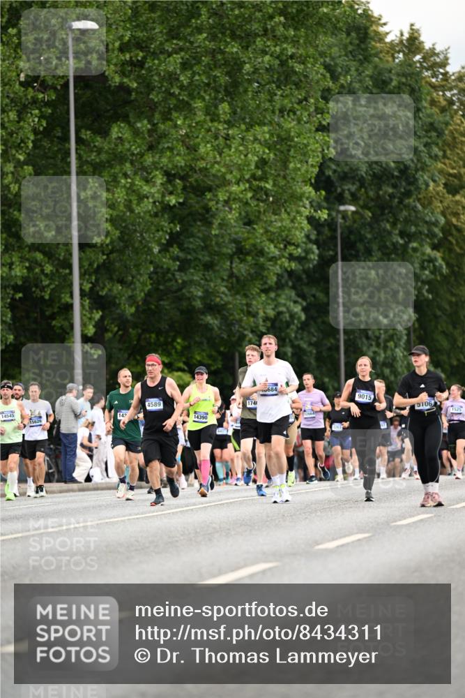 29.06.2025 - hella hamburg halbmarathon Dr. Thomas Lammeyer http://msf.ph/oto/8434311 29.06.2025 10:53:59 Kennedybrücke 1167, 1805, 2437, 2438, 2541, 2716, 2997, 3253, 4589, 4769, 5106, 5118, 5479, 5480, 7679, 7948, 8065, 9015, 9162, 10038, 10130, 10654, 10782, 11030 meine-sportfotos.de
