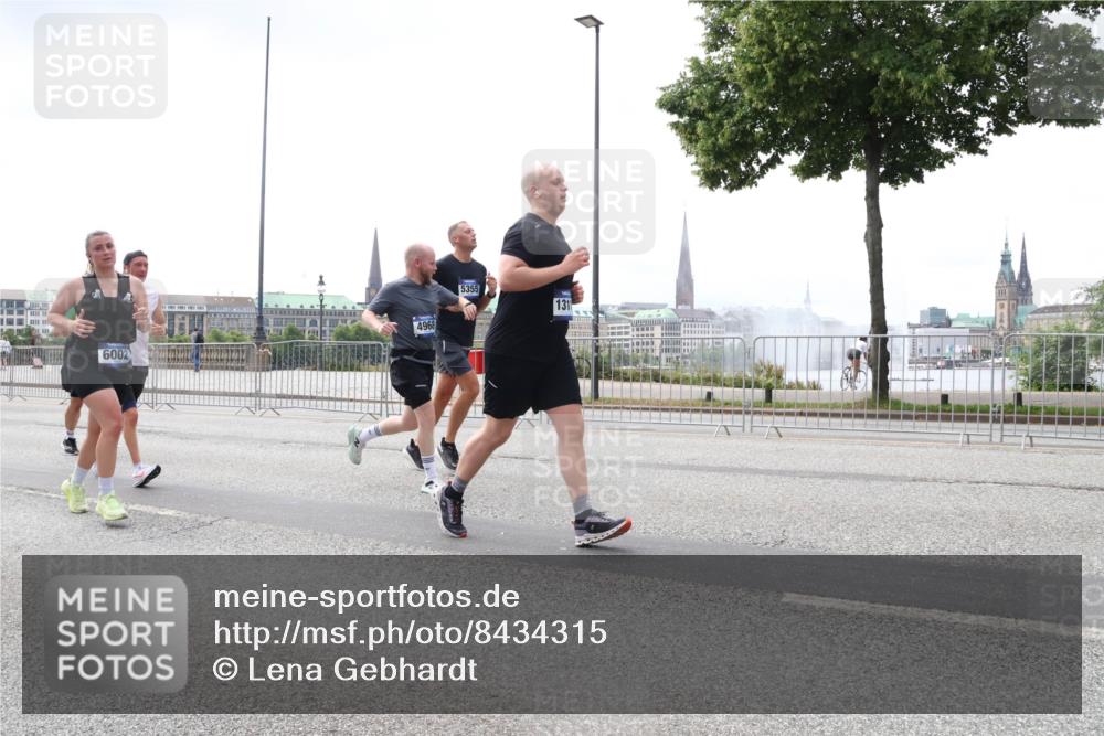29.06.2025 - hella hamburg halbmarathon Lena Gebhardt http://msf.ph/oto/8434315 29.06.2025 10:44:41 Lombardsbrücke 6002, 4968, 5355, 131, 1273, 1345, 1519, 1629, 1924, 2343, 2610, 2674, 3506, 3570, 4215, 4275, 4496, 4968, 5355, 5647, 5649, 6002, 6841, 6888, 7216, 7842, 8272, 8582, 9036, 9084, 9085, 9331, 9333, 9397, 9510, 9536, 10006, 10223, 10303, 10304, 10416, 10668, 10707, 11272, 11825, 11955, 12318, 12322, 12409, 12803, 12995, 13039, 13261, 13262, 13288, 13330, 13390, 13906, 14091, 14123, 14350, 14654, 14681, 14971, 18454, 18459 meine-sportfotos.de