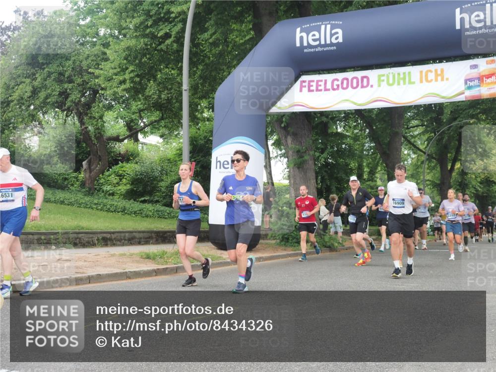 29.06.2025 - hella hamburg halbmarathon KatJ http://msf.ph/oto/8434326 29.06.2025 10:44:21 Zwischen KM18-KM19 1200, 3859, 4426, 5015, 5134, 5391, 5457, 5728, 6892, 7159 meine-sportfotos.de
