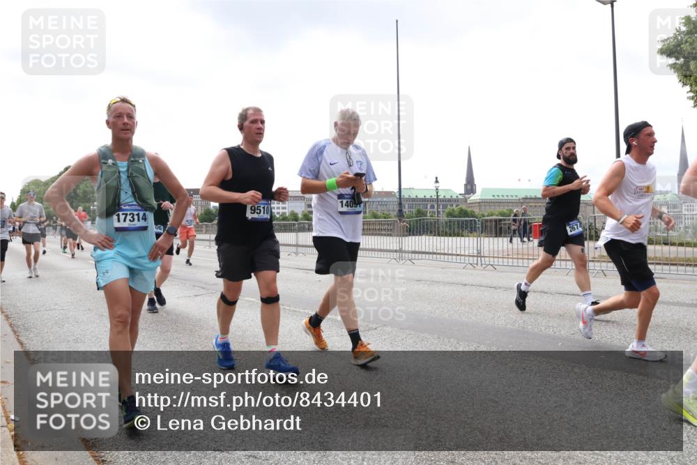 29.06.2025 - hella hamburg halbmarathon Lena Gebhardt http://msf.ph/oto/8434401 29.06.2025 10:44:43 Lombardsbrücke 17314, 06, 9510, 1405, 2674, 1024, 1273, 1345, 1519, 1629, 1924, 2007, 2343, 2610, 2674, 2779, 3506, 3570, 4215, 4275, 4496, 4968, 5355, 5647, 5649, 6002, 6841, 6888, 7216, 7842, 8272, 8582, 8907, 9036, 9084, 9085, 9331, 9333, 9397, 9510, 9536, 10006, 10223, 10303, 10304, 10416, 10668, 10707, 11272, 11825, 12318, 12322, 12394, 12409, 12803, 12995, 13039, 13261, 13262, 13288, 13330, 13390, 13906, 14091, 14123, 14350, 14654, 14681, 14971, 18454, 18459 meine-sportfotos.de