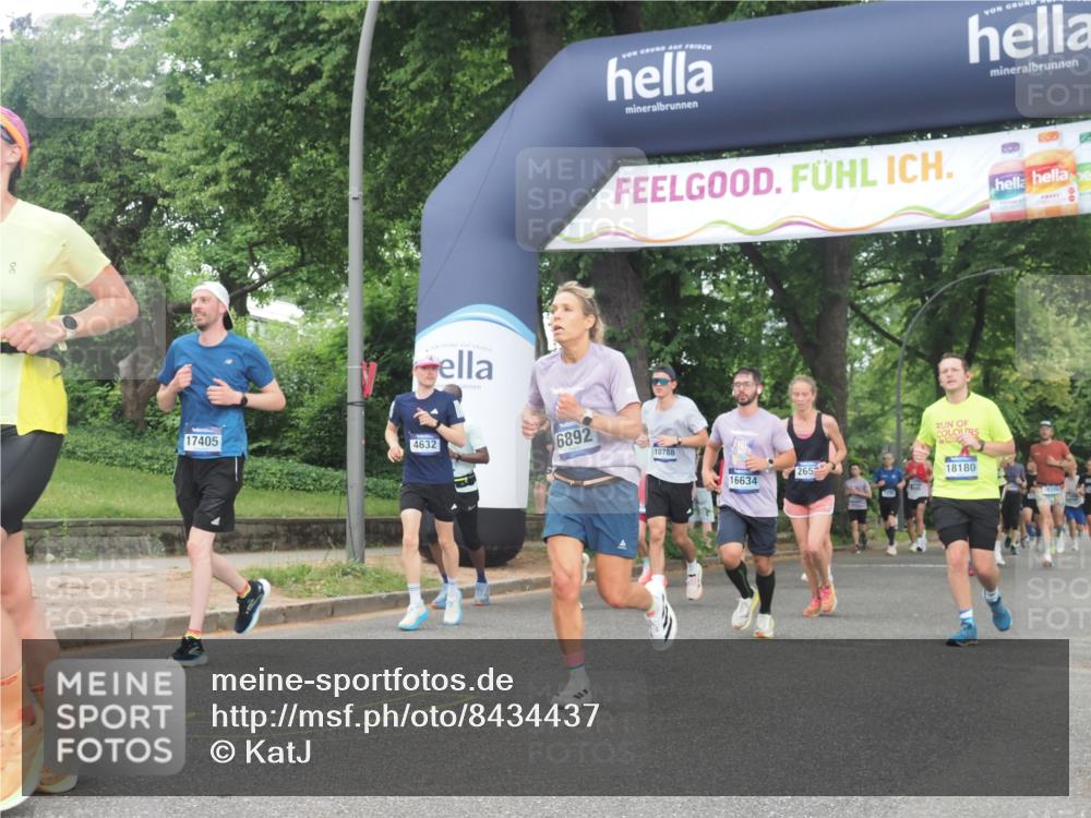 29.06.2025 - hella hamburg halbmarathon KatJ http://msf.ph/oto/8434437 29.06.2025 10:44:24 Zwischen KM18-KM19 2652, 2656, 3575, 4632, 5134, 5391, 6892, 7159 meine-sportfotos.de