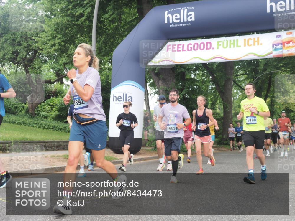 29.06.2025 - hella hamburg halbmarathon KatJ http://msf.ph/oto/8434473 29.06.2025 10:44:25 Zwischen KM18-KM19 2652, 2656, 3575, 4632, 5391, 6892, 7159 meine-sportfotos.de