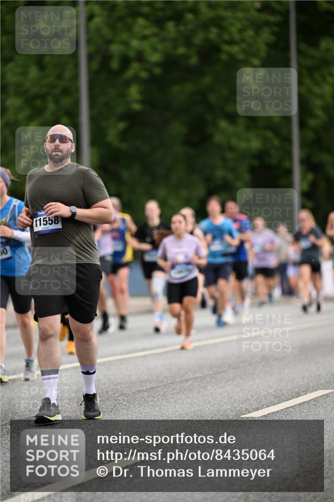 29.06.2025 - hella hamburg halbmarathon Dr. Thomas Lammeyer http://msf.ph/oto/8435064 29.06.2025 10:54:25 Kennedybrücke 1525, 2160, 2927, 3070, 3680, 3701, 3710, 4168, 4589, 5997, 6680, 6694, 6989, 7721, 7722, 7755, 8254, 9261, 9940, 10060, 10704, 11030, 11426 meine-sportfotos.de