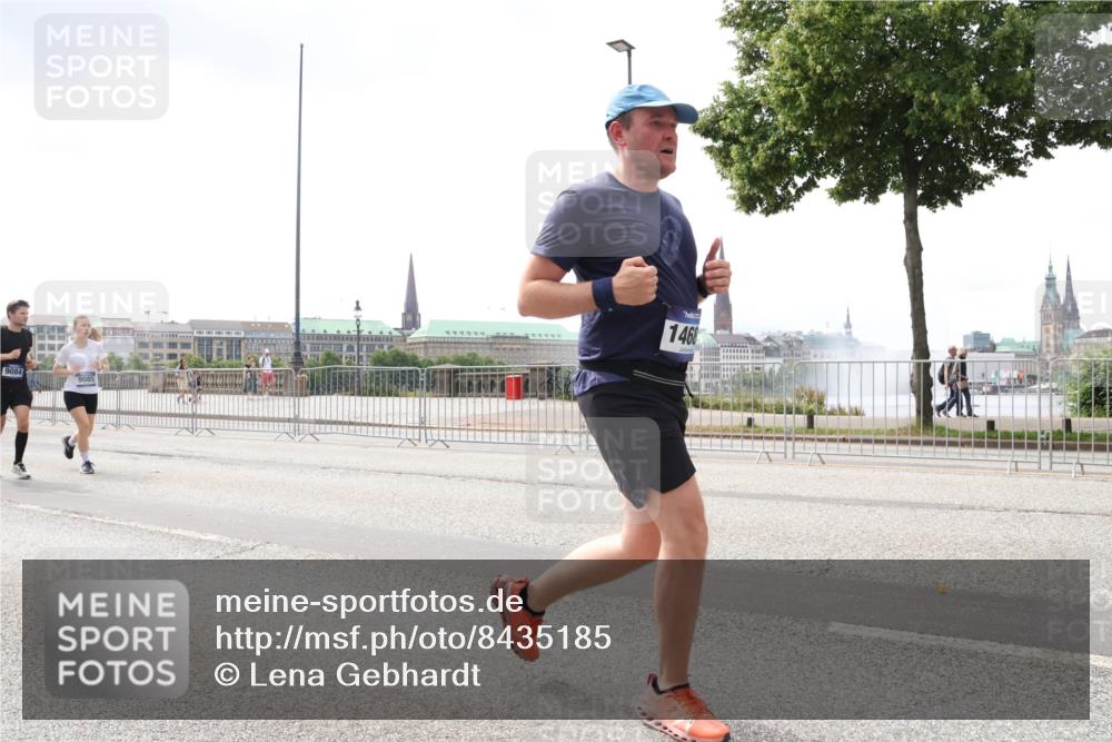 29.06.2025 - hella hamburg halbmarathon Lena Gebhardt http://msf.ph/oto/8435185 29.06.2025 10:44:55 Lombardsbrücke 9084, 9085, 1468, 1024, 1273, 1629, 1685, 1924, 2007, 2674, 2779, 3506, 3570, 4186, 4215, 4275, 4337, 4968, 5190, 5355, 5649, 6002, 6509, 6841, 6888, 7216, 7699, 7912, 8582, 8594, 8762, 8907, 9036, 9084, 9085, 9331, 9333, 9397, 9536, 10006, 10416, 10562, 10566, 10668, 10707, 11272, 12198, 12318, 12332, 12334, 12394, 12409, 13039, 13261, 13262, 13288, 14350, 14681, 14971, 18454, 18459 meine-sportfotos.de