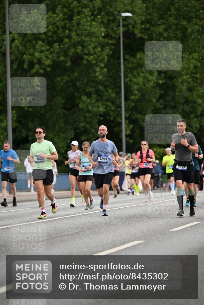 29.06.2025 - hella hamburg halbmarathon Dr. Thomas Lammeyer http://msf.ph/oto/8435302 29.06.2025 10:54:38 Kennedybrücke 1259, 1625, 2160, 3680, 3701, 3710, 4168, 4642, 4870, 5119, 5552, 6015, 7721, 7722, 7755, 8299, 9940, 10033, 10060, 11426 meine-sportfotos.de
